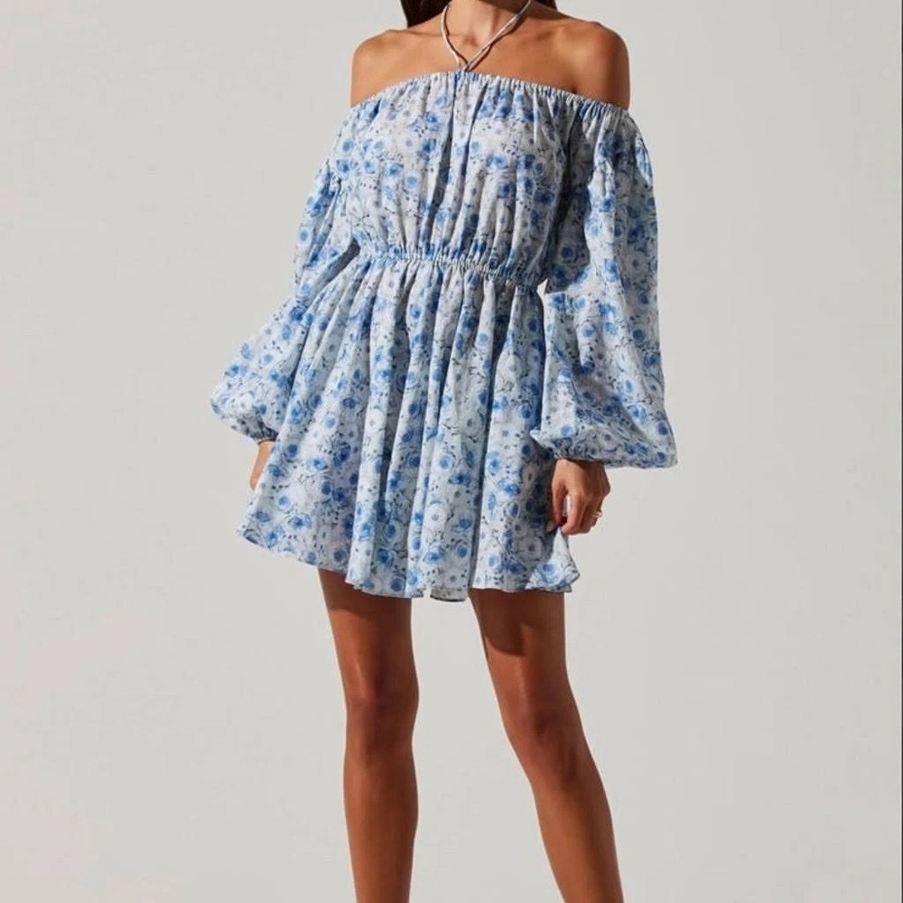 ASTR THE LABEL Sabine Mini Dress